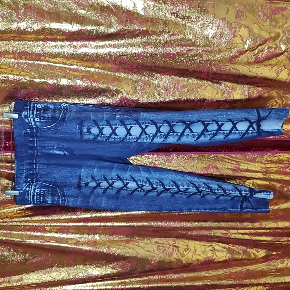NWOT Pretend Jean leggings